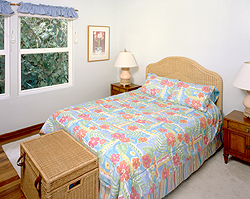 Hilo Hawaii Vacation Rentals bedroom 1
